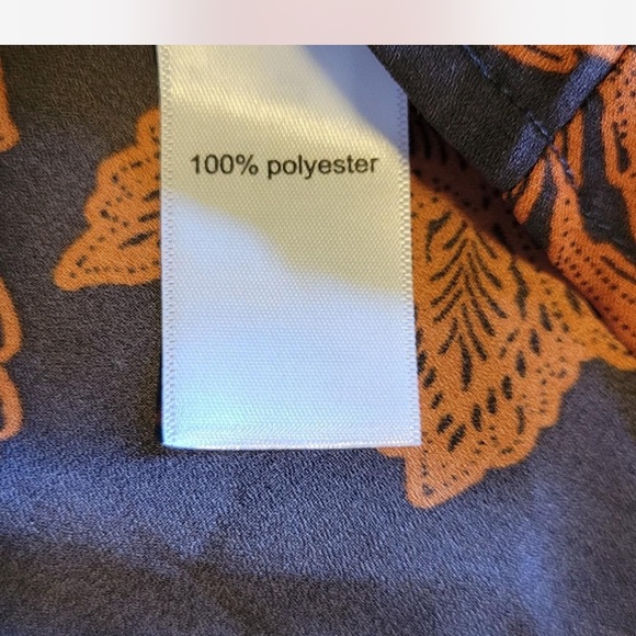 Maurices Medium Orange and Charcoal Floral 3/4 Button Up Blouse - Picture 6 of 8